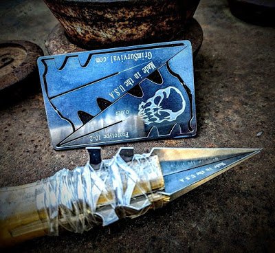 IAMNERDIShare's tweet image. This credit card can turn into a spear head that you can attach  to the end of a spear to make a weapon or a tool for hunting #SummerHunts #Summer2019 #SummerActivities #SummerCamp, wooowawesomestuff2nd.blogspot.com/2019/01/this-c…