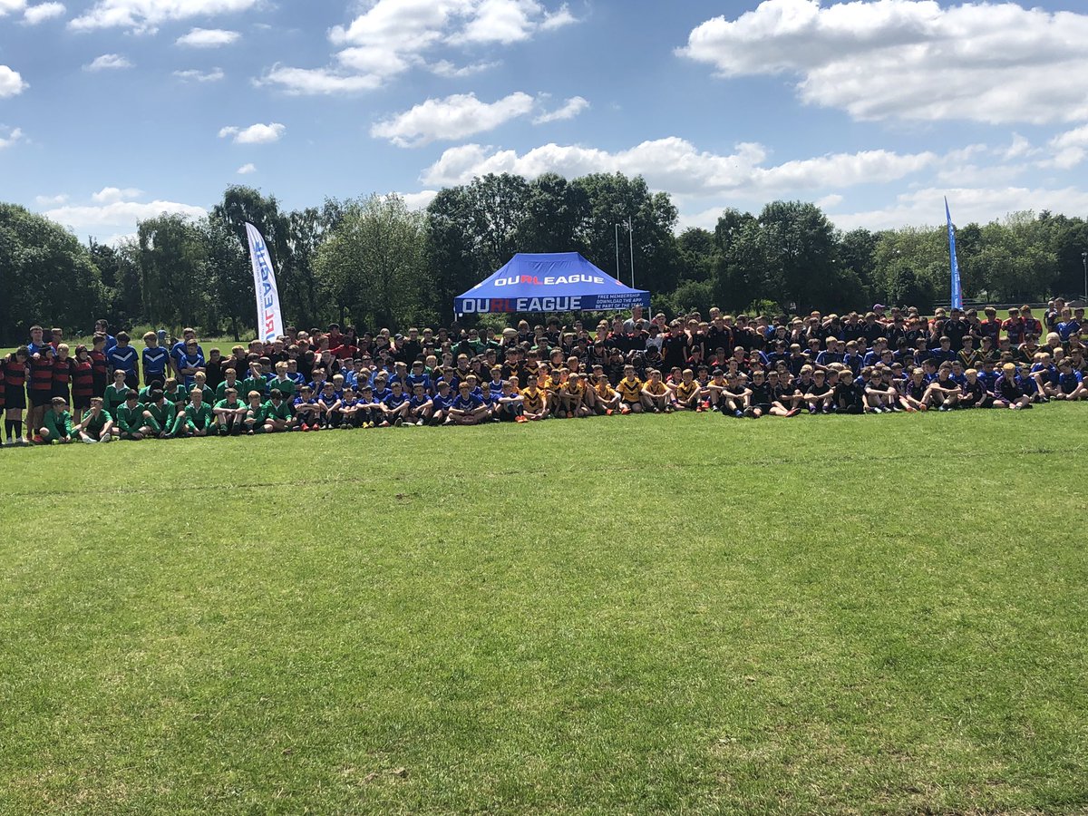 CastlefordPE's tweet photo. The Y7 rugby team enjoying the national 9s competition over in Warrington this afternoon. @TheRFL @CTRLFC https://t.co/uttKqHYhuz