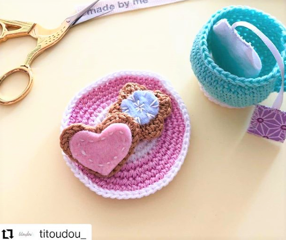 PinataLalyParis's tweet photo. Une petite douceur ça vous dit ?Rdv chez @titoudou_ !! ❤️Ces adorables gourmandises sont pour vous dire MERCi ! Gracias pour soutenir notre TEAm !  #ouiareTheTEAm #challengeouiaremakers #challengedesmakers2019 #diy #tutoriels #crochet https://t.co/MVZnfDVsEj