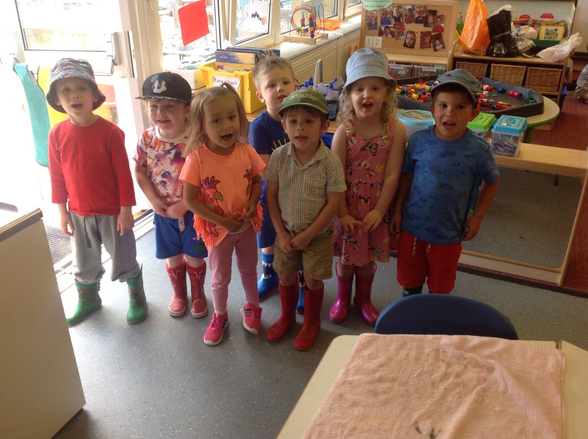 FirClassFF's tweet photo. All ready to join in with @FirClassFF  wellie Wednesday. We are super excited!! 😁😁 https://t.co/0qPA7GzEi5