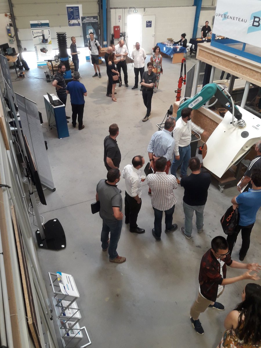 benoit_furet's tweet photo. C'est parti pour les démos sur la Robotique des grands espaces
au #Manufacturing_Lab de @UnivNantes @IUTNantes @CAPACITES_SAS
démo du European @coromaproject
avec @EuropeTechno @GroupeBeneteau @EuropeTechno @StaubliRobots @BASystemes
et
@Polemc2 @IRTJulesVerne @PROXINNOV https://t.co/e9d0Mg45of