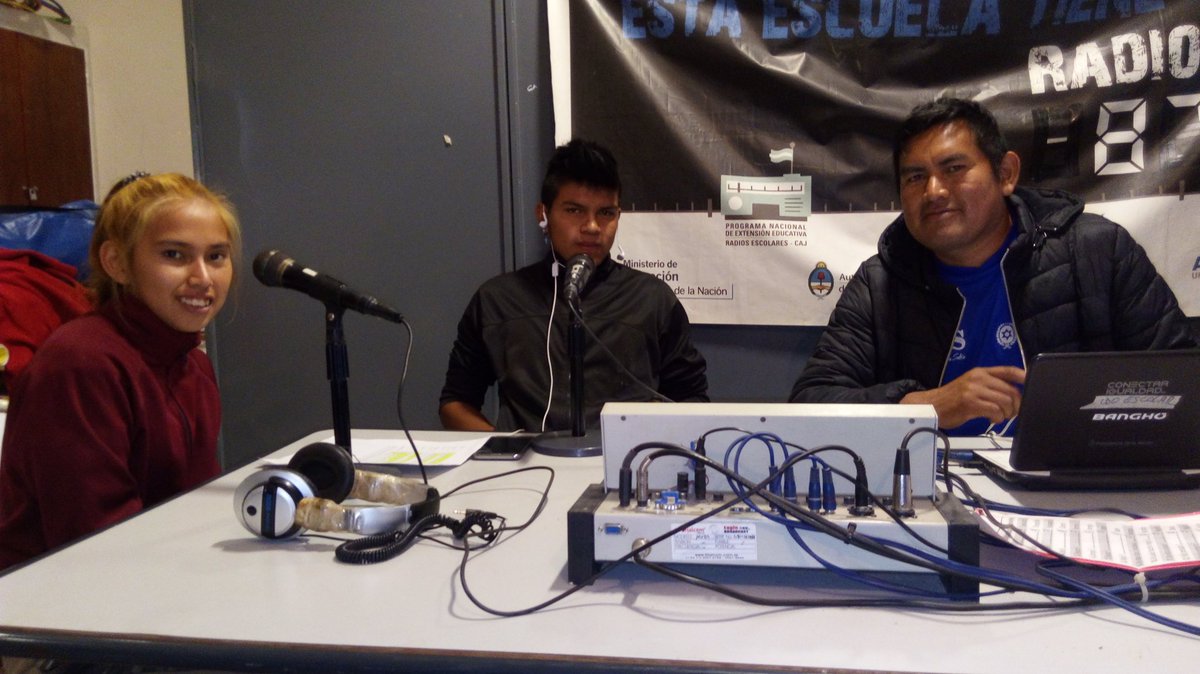 Por su gran labor de todos los dias y especialmente los dias Sábados feliz dia del locutor profes Roberto y Gary C.A.J 5165 <a href="/RangeonMartin/">MartinRangeon</a> <a href="/fguillesaavedra/">GUILLERMO SAAVEDRA</a> <a href="/patriciapinasco/">Patricia Pinasco</a> <a href="/Cajmisionchaqu2/">Caj5165MisionChaqueña</a> <a href="/romyalancay/">Romina Alancay</a> <a href="/Escuelabierta1/">Fundación Corazones Azules</a> <a href="/Alberti24369284/">Albertina Diaz</a> <a href="/FabianaPalavec7/">Fabiana Palavecino</a> <a href="/LeonardoPilili/">Leonardo Pilili</a> @FanjulGabr