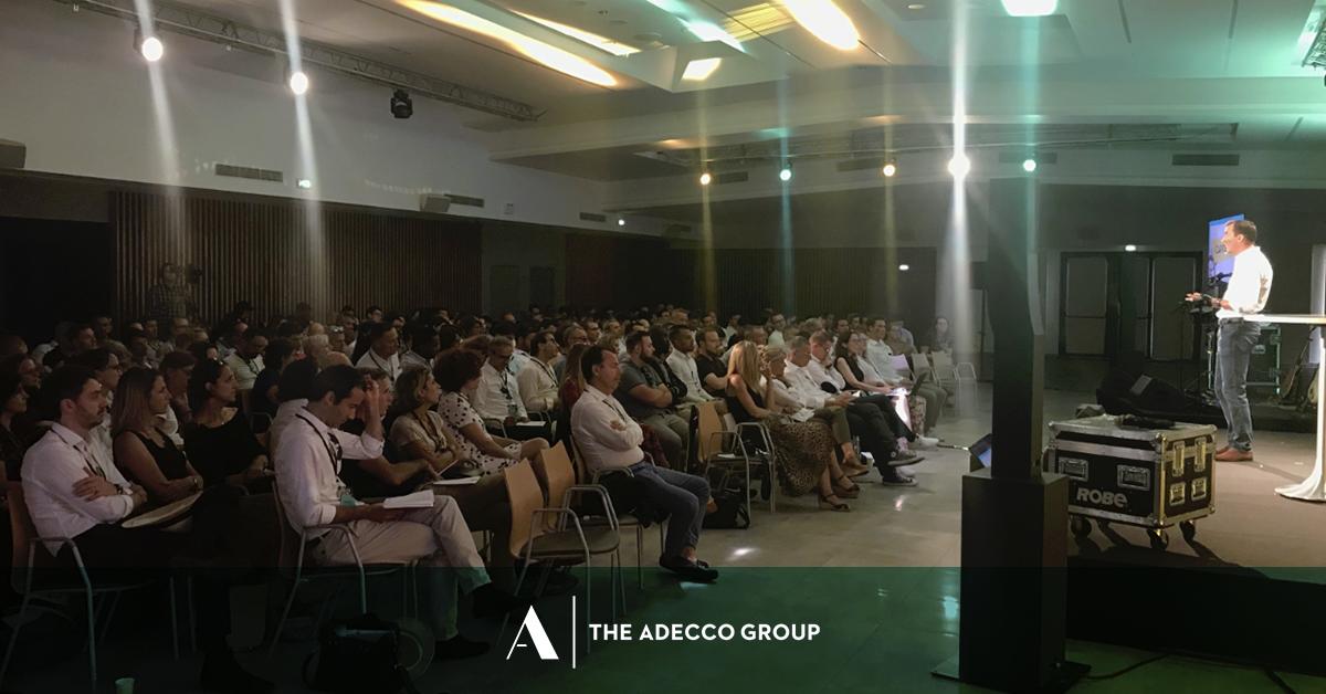 "Nous nous engageons à sécuriser les parcours de 42 000 personnes d’ici à 2020. Nous voulons y arriver main dans la main avec nos clients à travers notre démarche de pacte social" déclare <a href="/chcatoir/">Christophe Catoir</a> lors de notre convention commerciale #imaginonslemploi