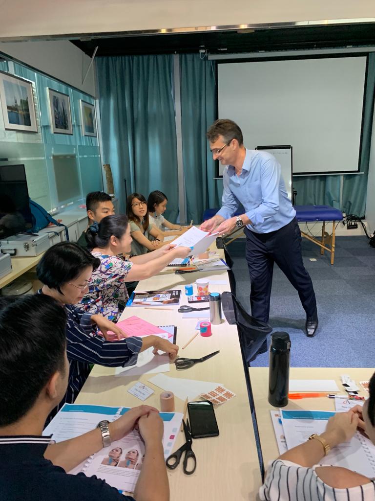 KTape's tweet photo. K-TAPING ACADEMY IN HONGKONG
Wir freuen uns wieder in Hongkong zu sein und auch auf den weiteren Austausch mit den Teilnehmern über ihre Praxiserfahrungen.

https://t.co/pusI8ALvwj

#ktaping #hongkong #logopädie #speechtherapy #therapie #therapy #workshop https://t.co/pZuVWDLjtx