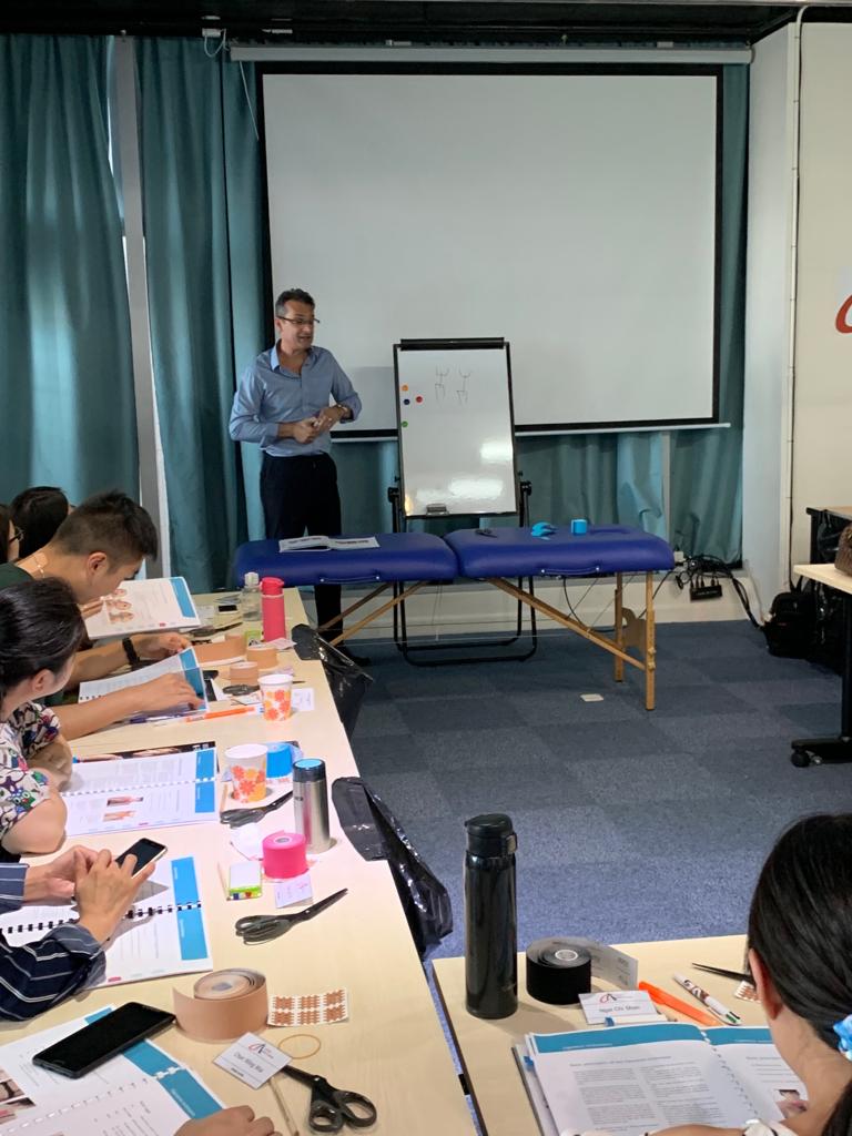K-TAPING ACADEMY IN HONGKONG
We are happy to be back in Hong Kong and also to the further exchange with the participants over their practical experiences.

k-taping.com/en/k-taping-ac…

#ktaping #hongkong #logopädie #speechtherapy #therapie #therapy #workshop