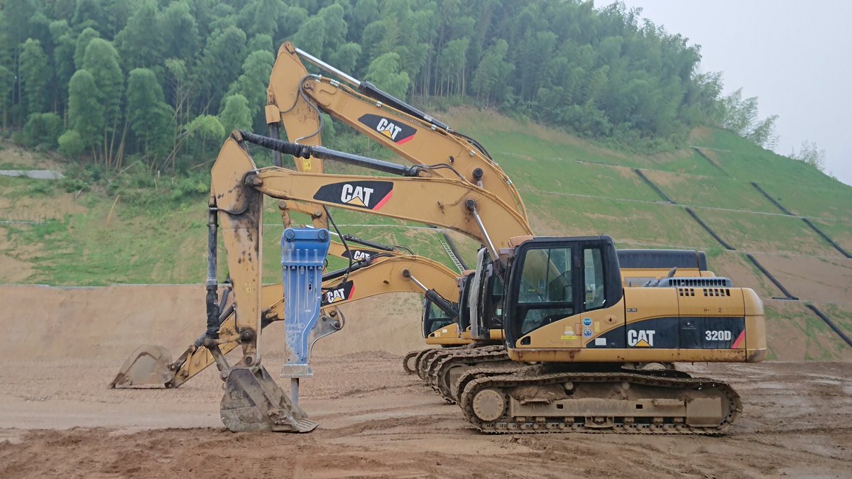naonao0223's tweet photo. 並べてみましたw
#CAT #CAT349E #CAT320D
#CAT336D https://t.co/Rp33z4cp9K