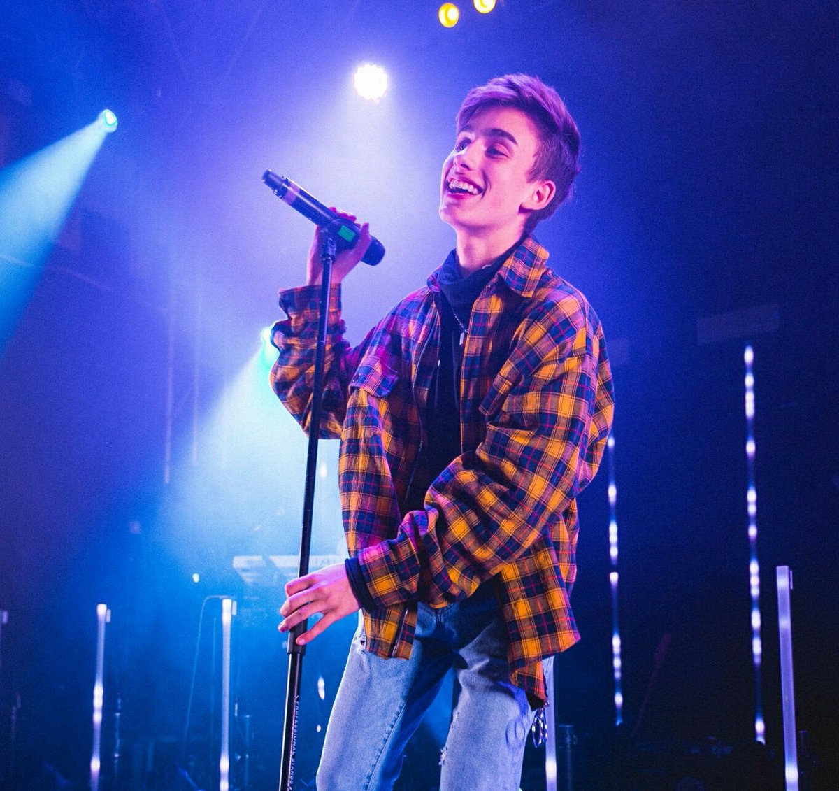 randomorlando's tweet photo. He's my everthing😭😍
@johnnyorlando https://t.co/Vf60AjcI7x