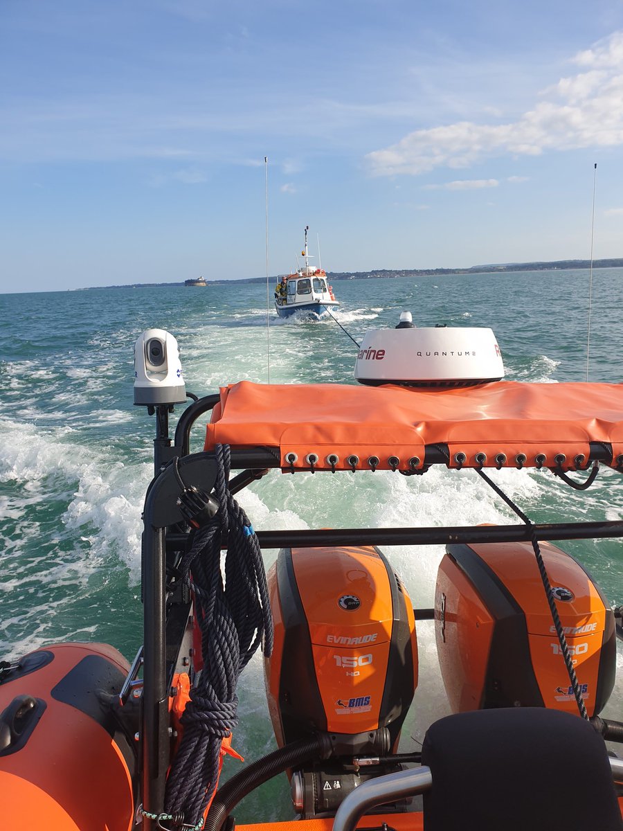 RydeRescue's tweet photo. A few photos from yesterday's call out to a 26ft fishing boat. Full details below on our FB page. @EvinrudeBRP @ribcraft @Icom_UK @antennapro @Raymarine @flir @UllmanDynamics @islandecho @iwightradio @iwcponline https://t.co/yzALn7uklg https://t.co/ZFrJ1RAcO4