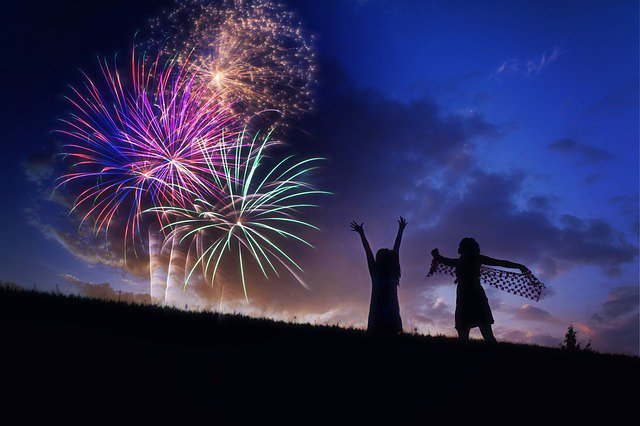 Water_Mill's tweet photo. Happy 4th of July! Please note that we are closed tomorrow, July 4th, due to the holiday. We will re-open on Friday, July 5th at our normal business hours. 

Have a happy holiday! https://t.co/GjHvRfT62Z