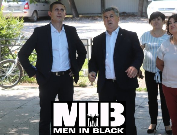 Агент "K" и агент "J" из параллельной вселенной MIB
