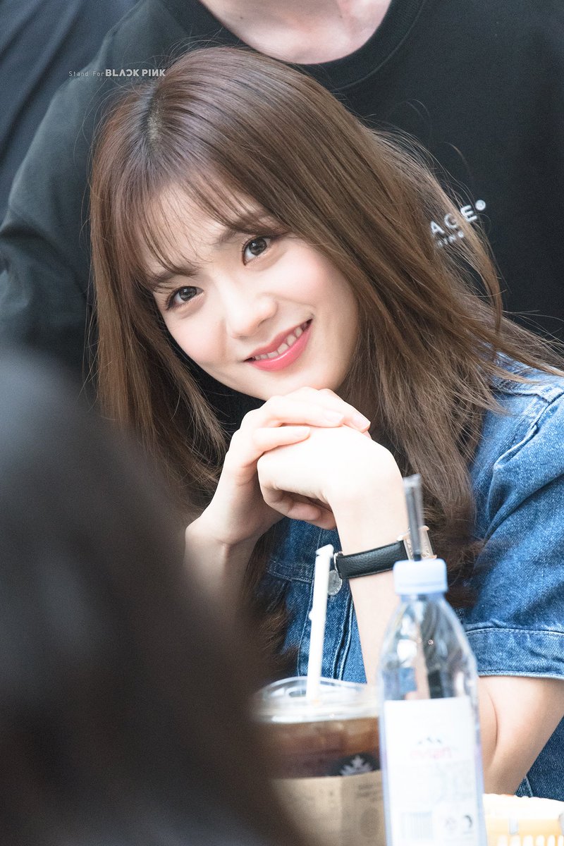 Rememberchu's tweet photo. 190630 타임스퀘어

#지수 #JISOO #BLACKPINK #블랙핑크 https://t.co/QdPRtgg9cC