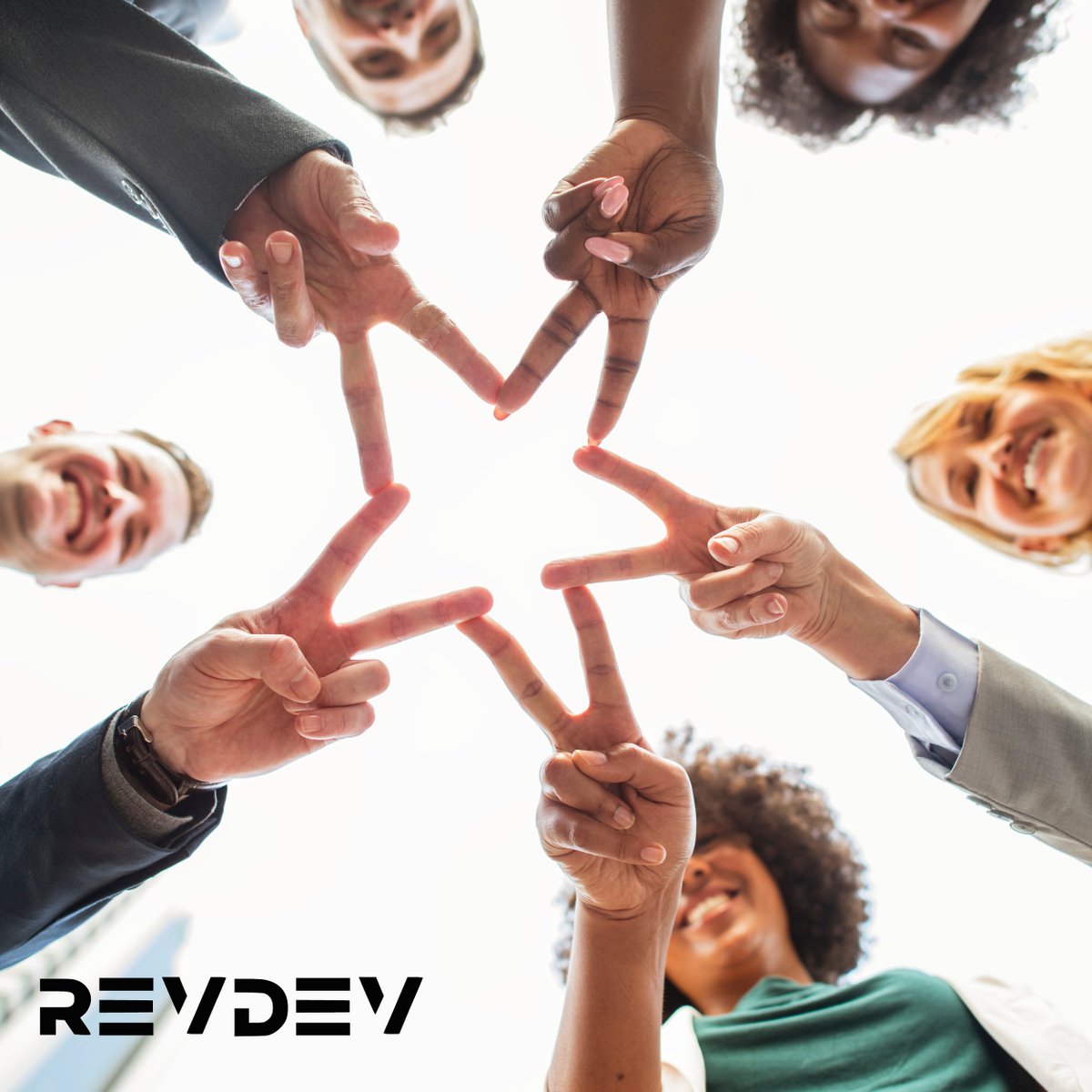 RevDevTN's tweet image. . Un hôtel 3 étoiles avec une excellente e-réputation se vendrait au même tarif, voir plusqu’un 5 étoiles avec une e-réputation médiocre, car de nos jours, les étoiles qui brillent sont celles de la réputation virtuelle, et non celles accrochées au mur.Gopro Engage #RevDev