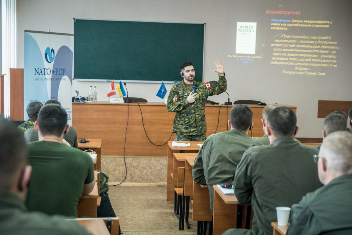 #DYK

Since the start of #OpUNIFIER in September 2015, @CanadianForces members have helped train more than 13,300 members of the Security Forces of Ukraine and the National Guard of Ukraine through almost 300 courses.