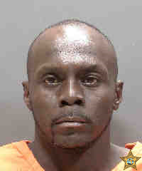 ManateeSheriff's tweet photo. Man suspected of putting pit bull in dumpster is now in custody.  Video: https://t.co/0dAyHbE0bn  Info: https://t.co/9XaAT5ciCg https://t.co/jDnTfADfxC