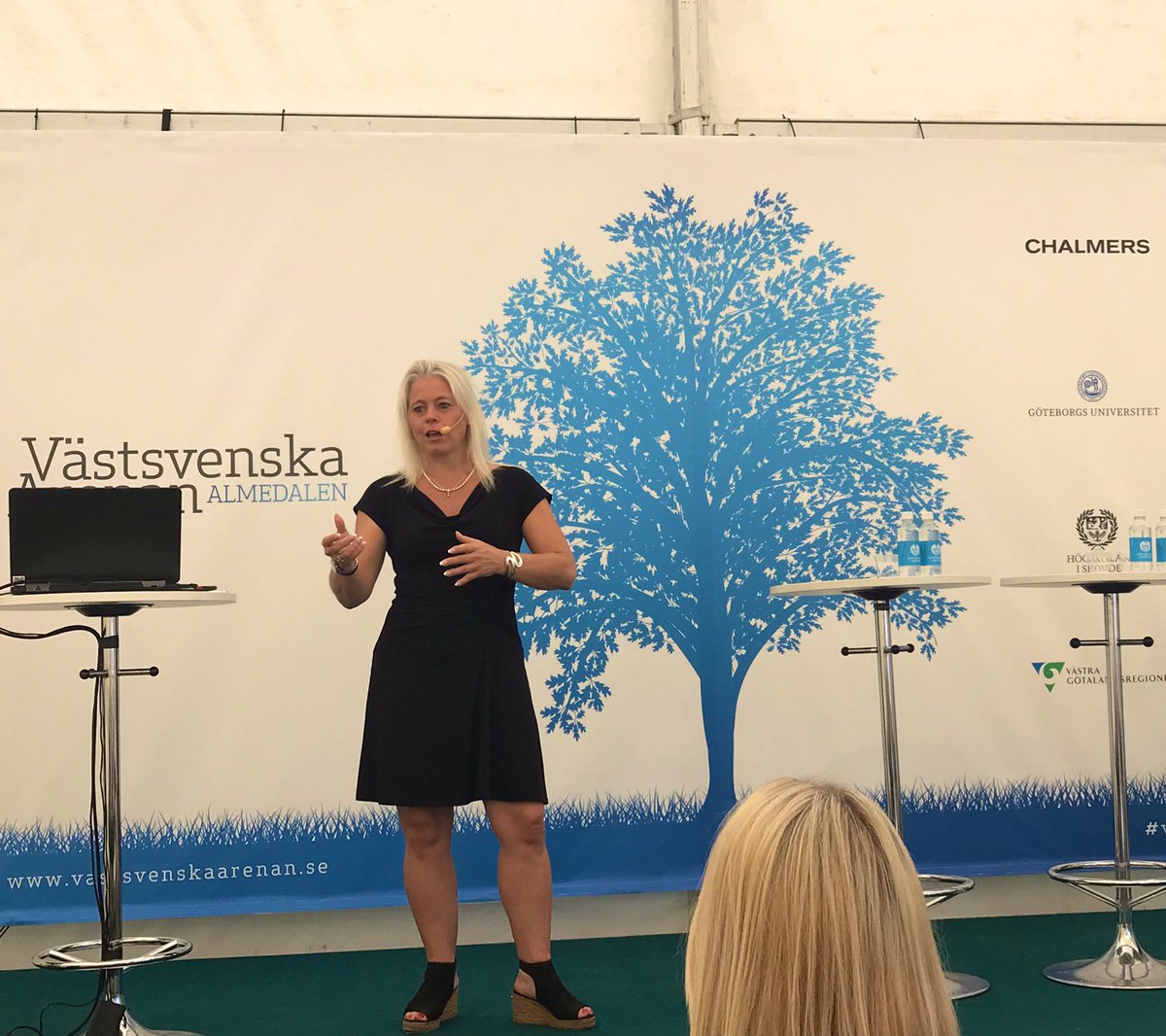 Västsvenska arenan har bjudit in <a href="/MiaForsang/">Mia Forsäng</a> för att prata om vårt projekt #merdigital i #almedalen. Unga lär äldre att hantera mobil, appar, bank-id. Allt! 

@VastArenan