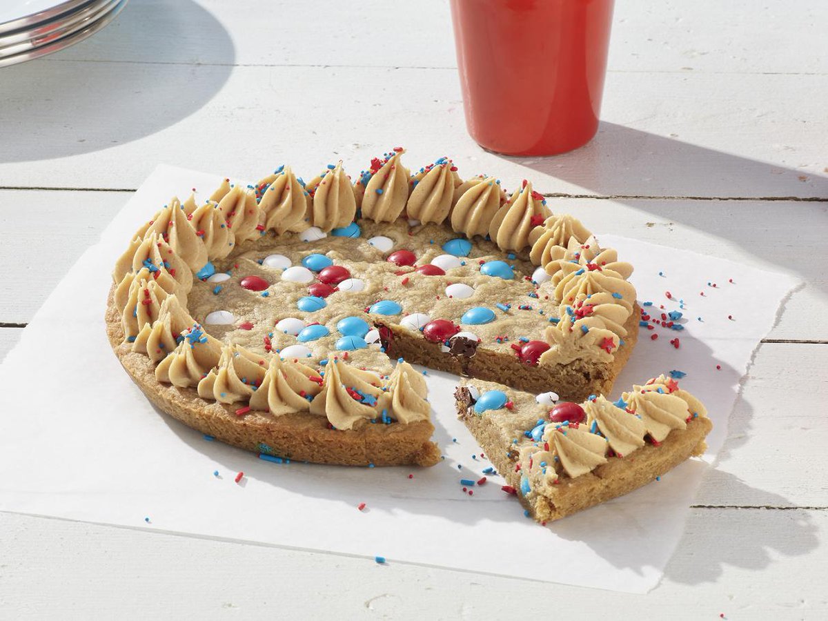 C_CLindsay1's tweet photo. Look out for our delicious peanut butter cake recipe in this Saturday's @TheMenu_Courier #SKIPPY4July https://t.co/m3BBvWaLhf