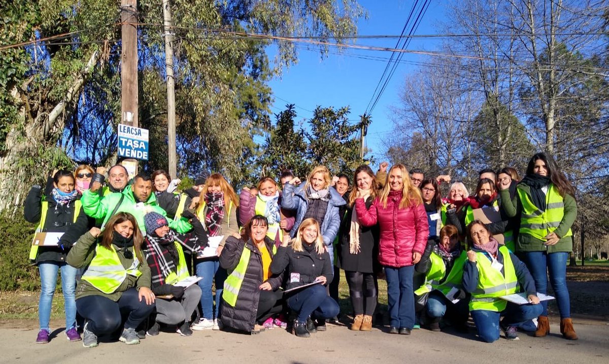 AnaliaLeivaOK's tweet photo. Operativo de seguridad y saneamiento💪B°ROBLES DEL MONARCA #NICODUCOTE2019 #AlertaPilar #JuntosSomosElCambioPilar https://t.co/ViwokloqLa