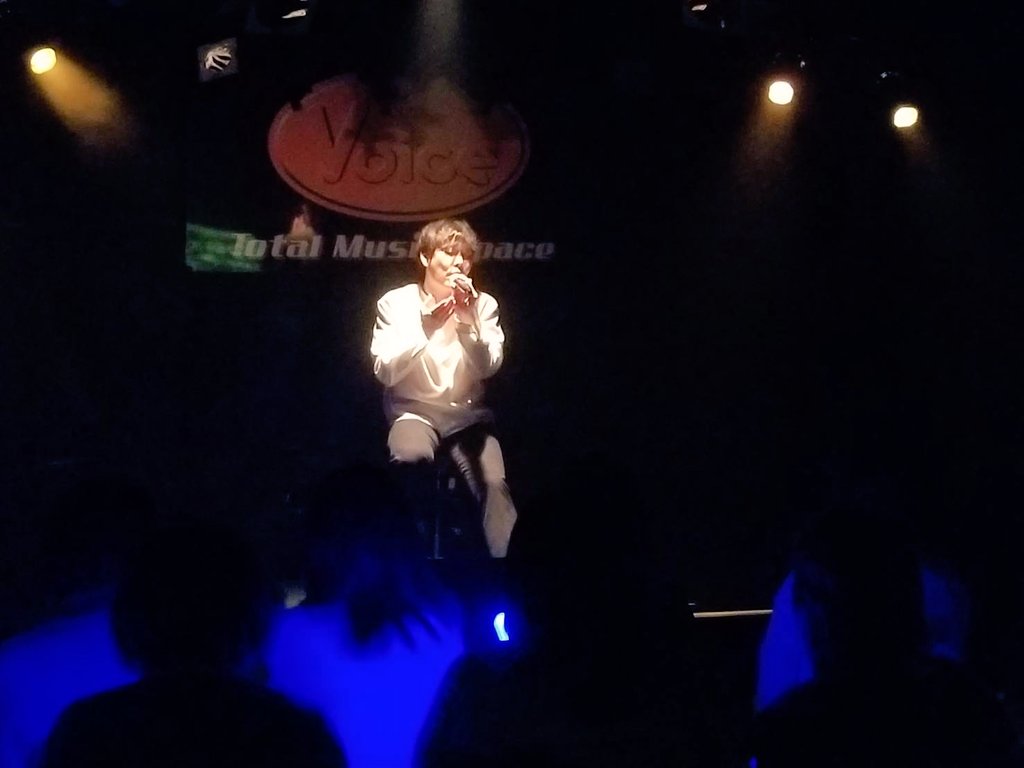 m_sunghwan's tweet photo. Instargramではいつものせましたがツイートではあんんまりおswないです。すみません。
久しぶりの新宿の公演皆様のおかげでたのしんでいます。今日は僕のライブに友達のチャンウがゲストで出演しました。ありがとうございます。皆さんありがとうございました。またあしたあと週末も宜しくお願いします https://t.co/BMvPh6u6JL