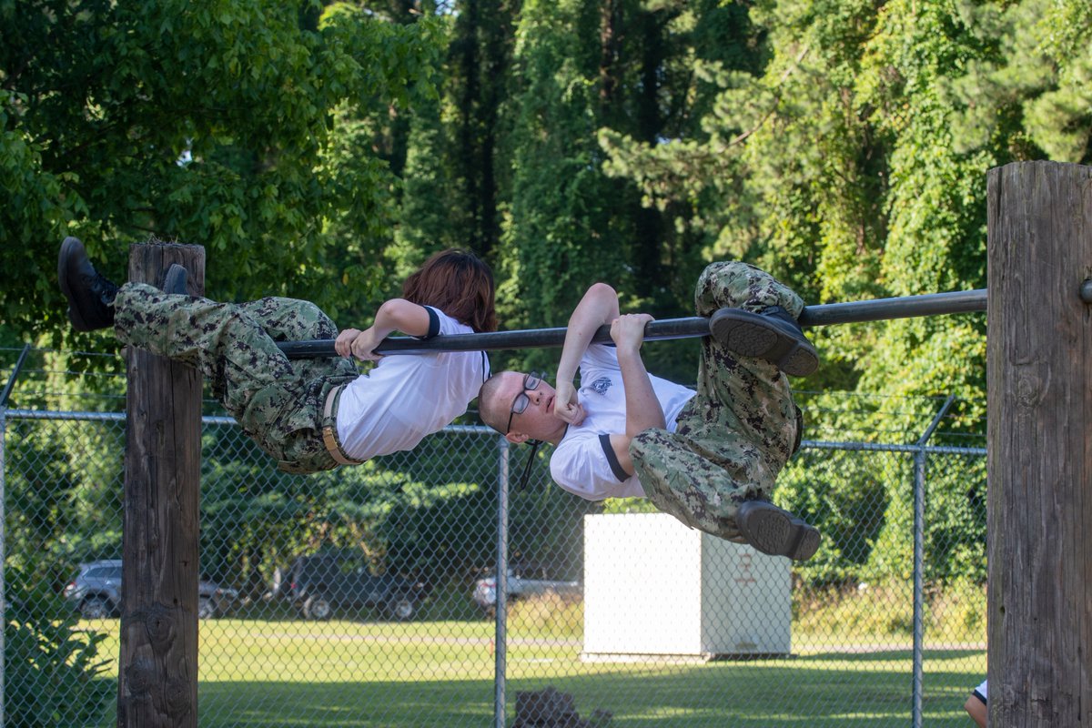 NavalAcademy's tweet photo. Dexterity ☑️
Strength ☑️
Agility ☑️
Coordination ☑️
#USNA2023 showed off their skills at the #OCourse this week and we are impressed!
#GoNavy https://t.co/mT5EnSjC6o