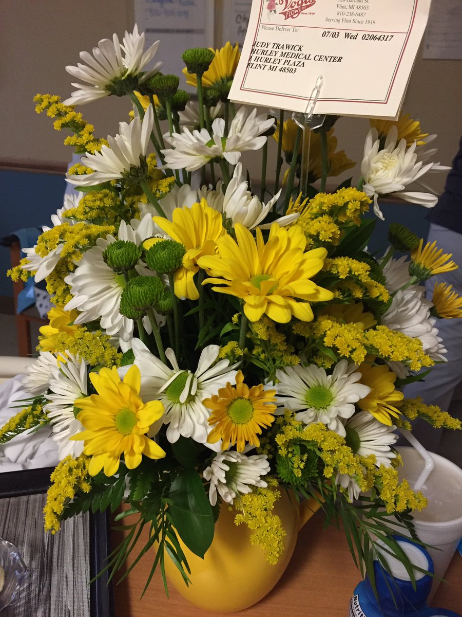 rt1239 (@turobint) on Twitter photo My amazing boss <a href="/thompamyb/">Amy Thompson</a> sent these beautiful flowers to my mom in the hospital. I am truly blessed to such an awesome work family. #TUProud #LifeAtAtt <a href="/NovaO/">Nova Oktaviani</a> <a href="/CowboyBart333/">JohnBart</a> My amazing boss <a href="/thompamyb/">Amy Thompson</a> sent these beautiful flowers to my mom in the hospital. I am truly blessed to such an awesome work family. #TUProud #LifeAtAtt <a href="/NovaO/">Nova Oktaviani</a> <a href="/CowboyBart333/">JohnBart</a>