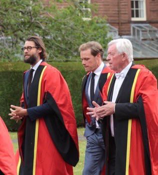 WiseIsBeautiful's tweet photo. Some more... #SoProud π₯°πβΊοΈ
#SamHeughan #UofGgrad19 #DumfriesGrad19
(Courtesy @AllisonONeill7 ) https://t.co/zUWcskHMVr