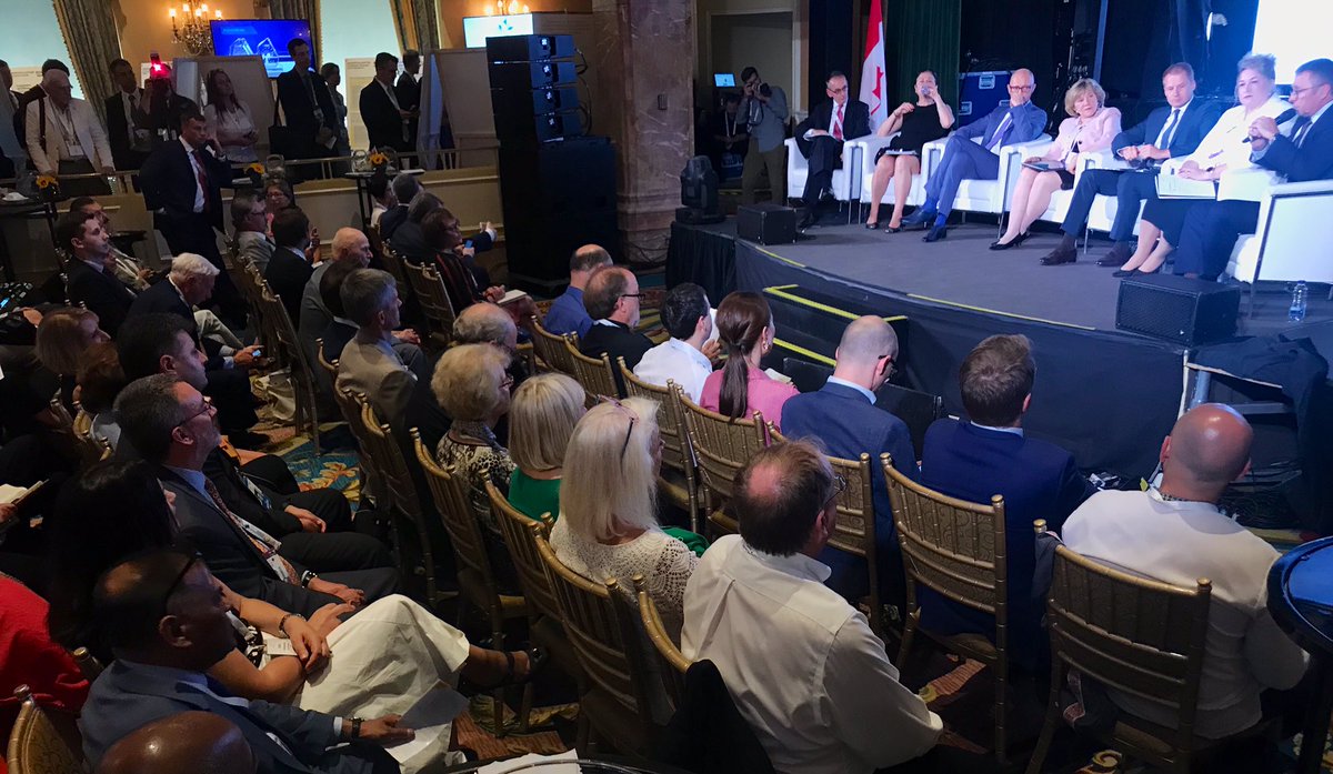 pmwBxl's tweet image. #MakingReformsHappen  - obviously a fascinating question at #UkraineHouseToronto. Full house and prominent panel looking at what facilitates reforms and makes them happen. People, investment, transparency, rule of law - a lot is needed, a lot is happening in 🇺🇦
