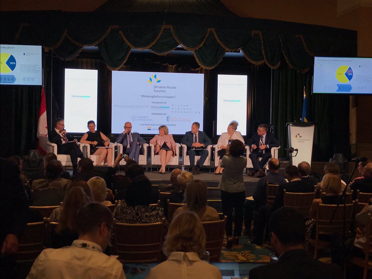 EBRD's tweet image. Our @MatteoPatrone3 chairing the #MakingReformsHappen panel at the #URC, focus was specifically on the joint EU- EBRD initiative Ukraine 🇺🇦 Reforms Architecture, one of the Bank’s biggest policy dialogue success stories of the past few years #URA @bojanareiner