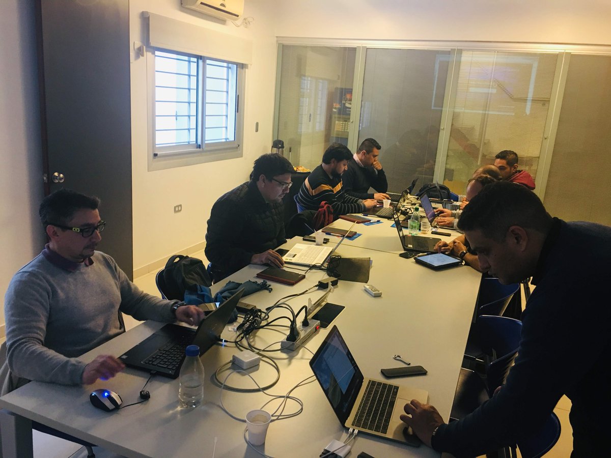 dacasoficial's tweet image. #DacasArgentina junto a #DiegoGaray, nuestro Regional Presales Manager, en una capacitación certificada de @Fortinet donde se hizo foco en las soluciones #FortiGateSecurity y #FortigateInfrastructure.
#dacas #tecnologia #seguridad #firewall #fortinet #NSE4