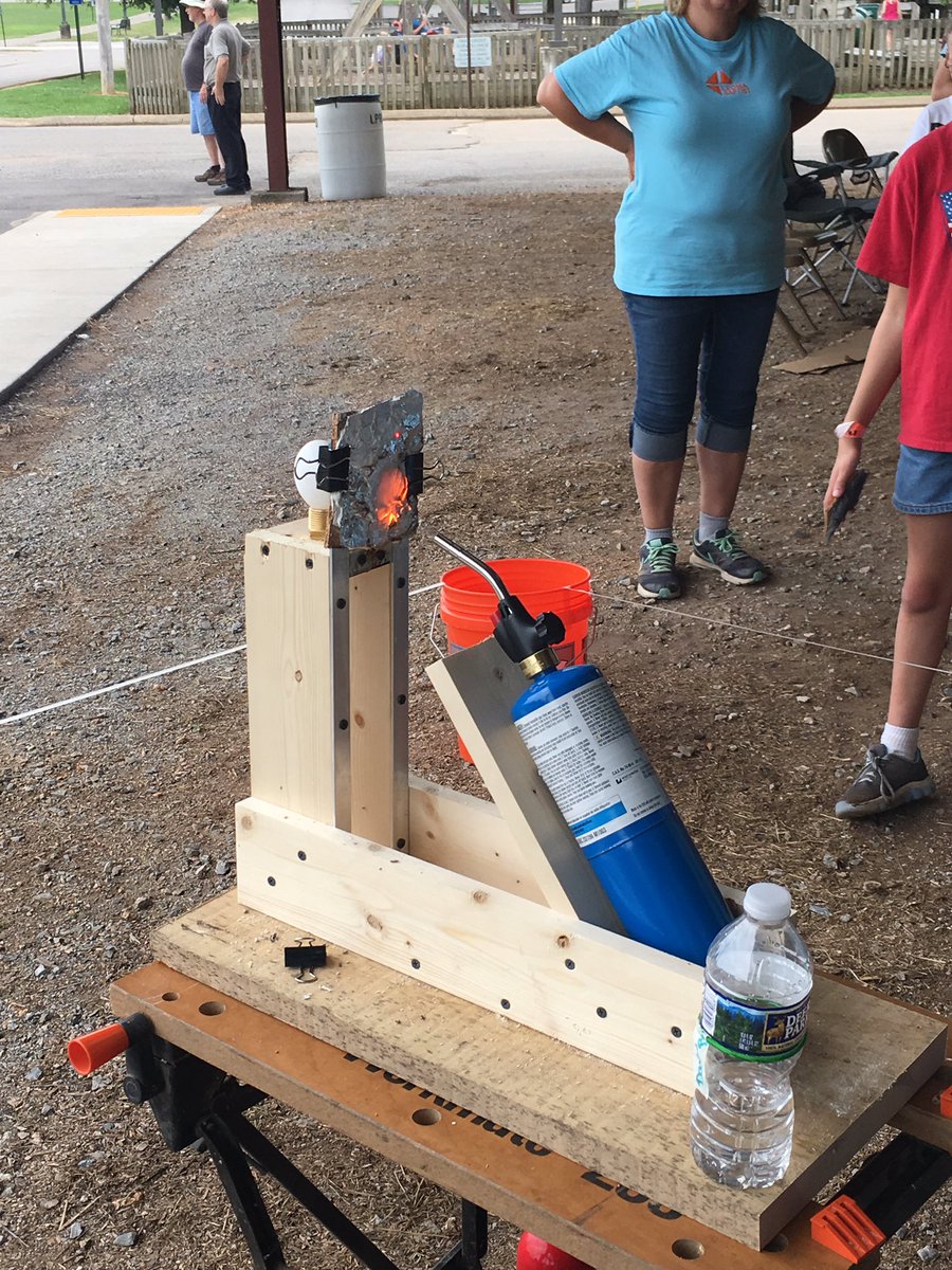 LeAnnSimmerman's tweet photo. These kiddos may have designed better heat shields than a few  @MauryCoSchools teachers and leaders. #engineeringcamp  #unlimitedfutures #theycanbe #whattheycansee https://t.co/zuUqUOMuY9