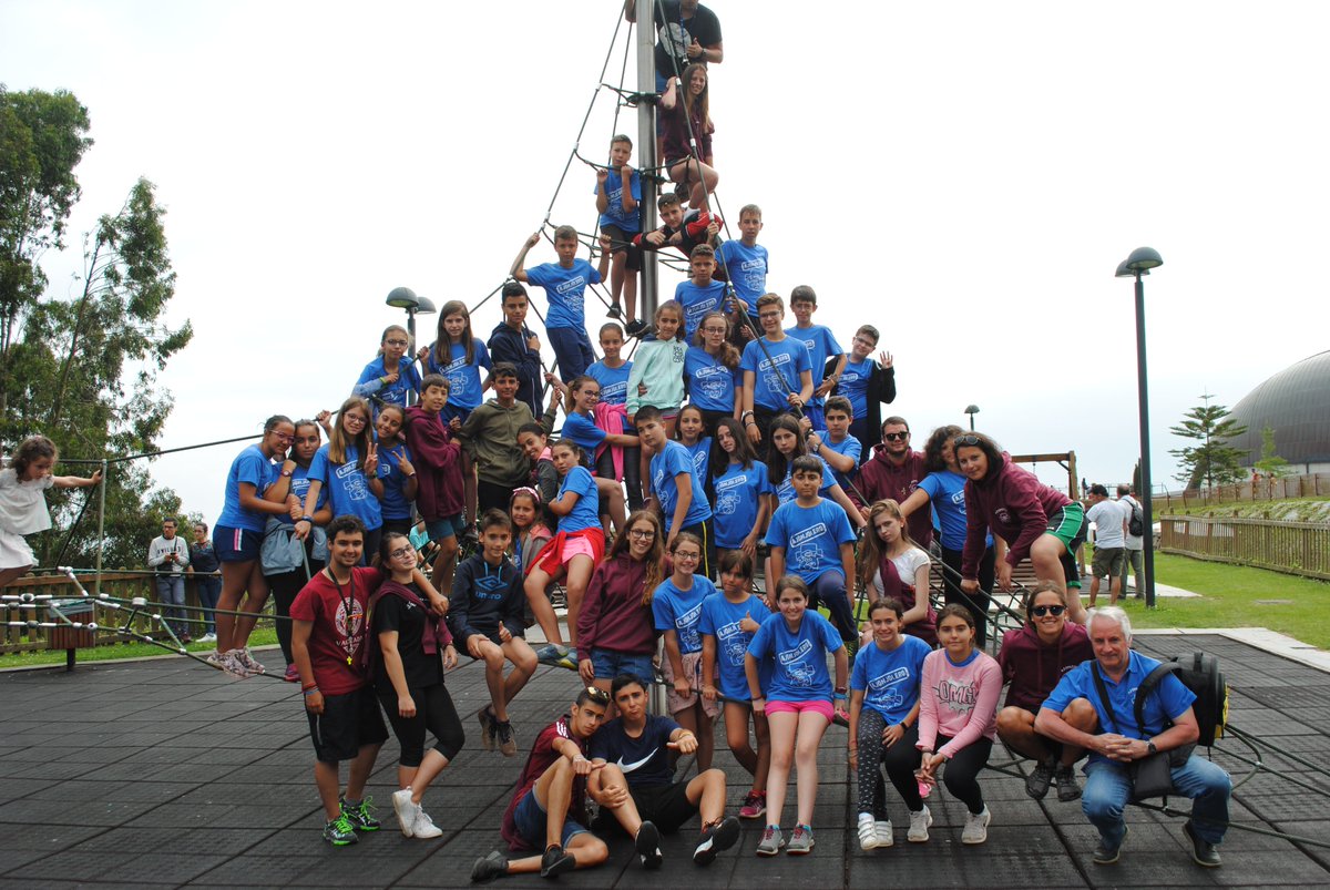_ajonjoli's tweet photo. Jurasiqueando en las Asturies #Dinasaurios #Campa2019 #Museo https://t.co/lnN1xPKL8j