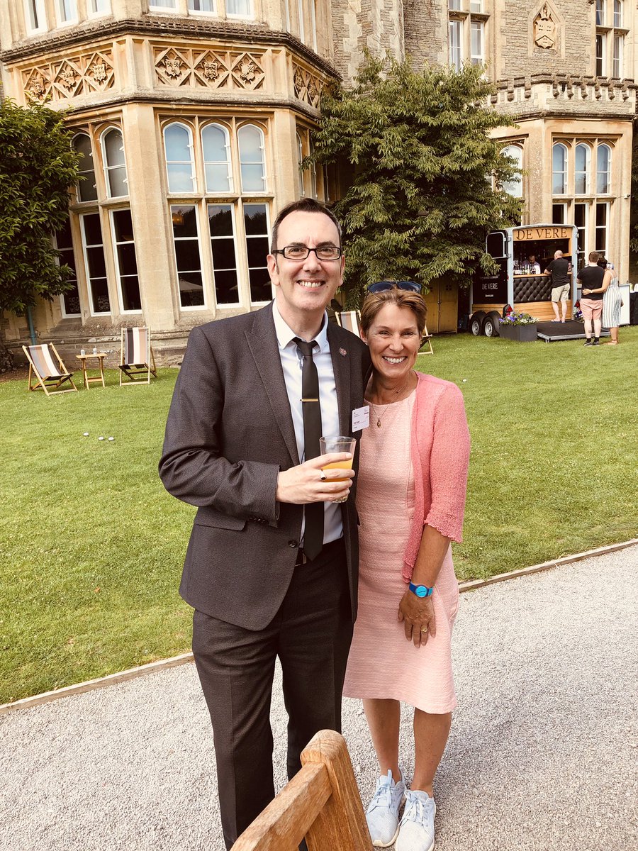 Well SEE colleagues, here’s a pic of our own Helen Preston and Bill Rossi. Bill is up for the Diversity award tonight at the NPS staff awards and we all wish him well. #PCOTY19