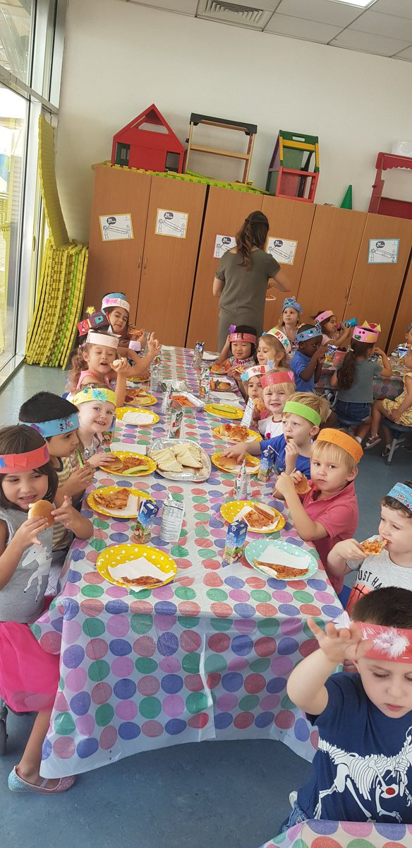 DBS_HOFF's tweet photo. FS1 enjoyed the end of year party today! @DBS_FS1 @DubaiBritishSch #BeginsAtDBS https://t.co/CF2XfNHEhd