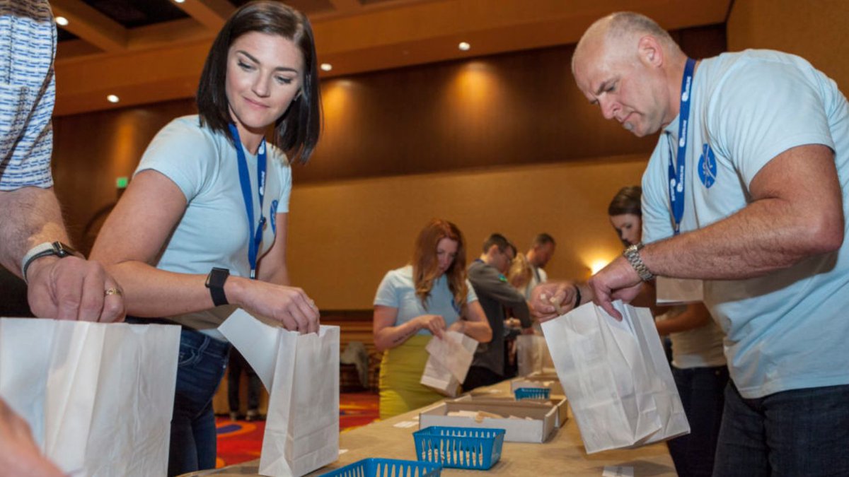 silverlinecrm's tweet photo. During our annual summit in June, we partnered with @STEM_Santa_Fe to give back to under-represented students in the Santa Fe community looking to excel in #STEM. #SilverlineCares #SLXsummit https://t.co/KH3jDKFSVJ https://t.co/nven2kxvFT