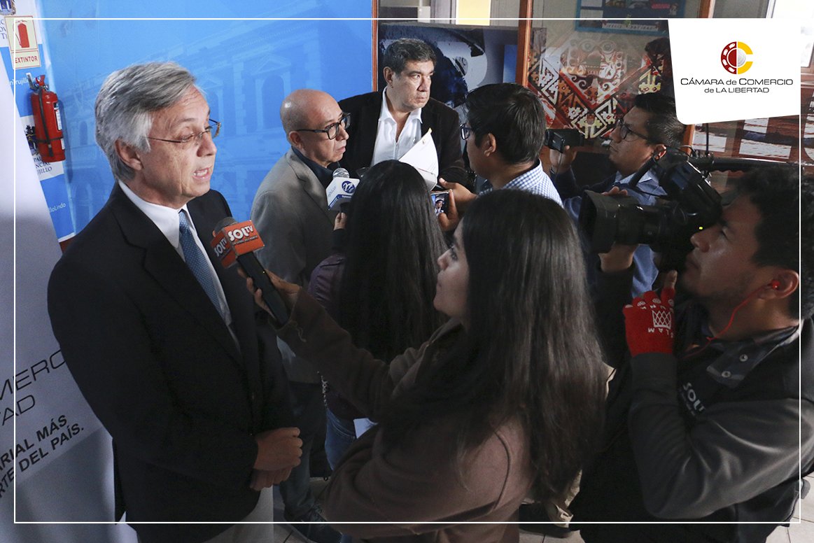 CCLL_Trujillo's tweet photo. 📸 Ayer, la CUS realizó la conferencia de prensa para el lanzamiento de las conferencias magistrales y paneles de discusión 'Urbes del futuro: Hacia dónde va la ciudad de Trujillo'. ¡Participa! INGRESO LIBRE
🗓 05 de julio | ⌚ 5:30 p.m.
📋 Inscríbete 👉 https://t.co/EJWXyAbUUW https://t.co/CEaBP2eY7m