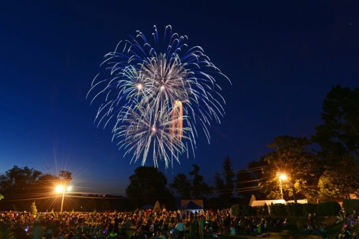 The Town Office will be closed July 4-5 in observance of #IndependenceDay — Enjoy the #fireworks , everyone! 🇺🇸 #july4th #middleburgva #loudoun #loveloudoun