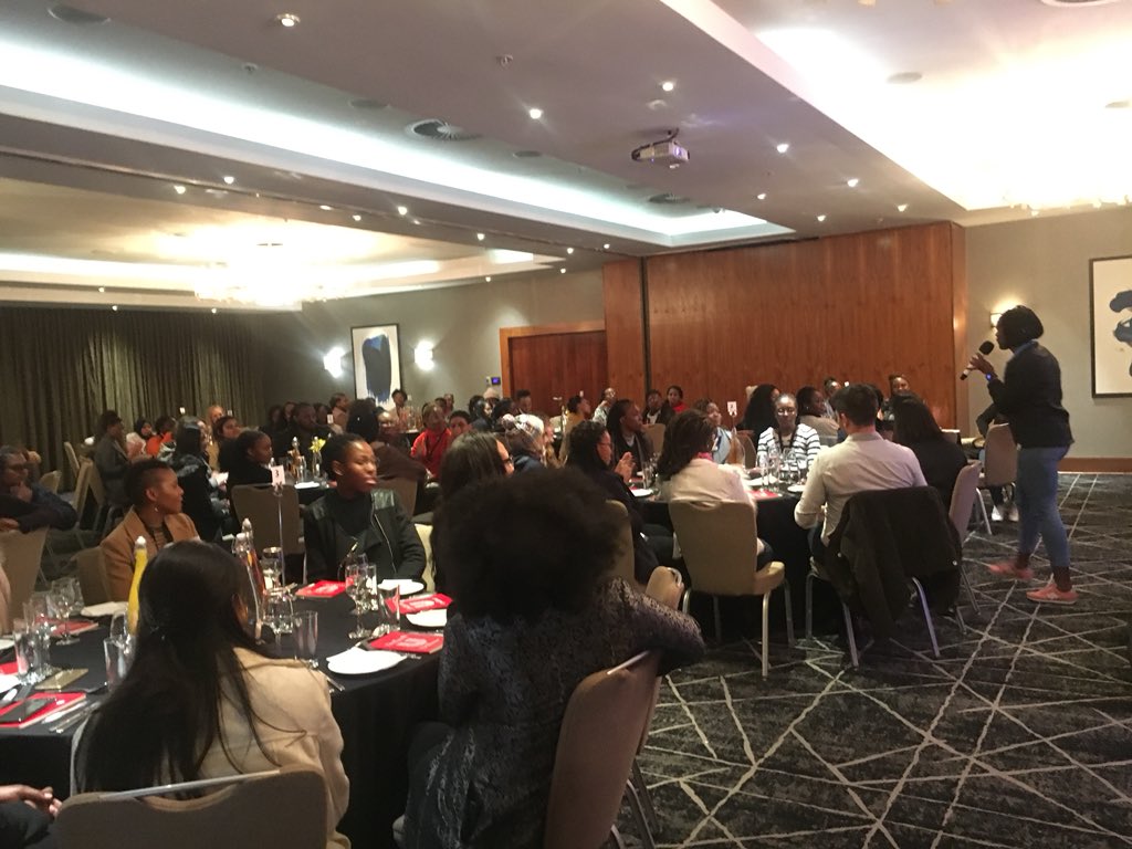 _WomEng's tweet photo. Itβs @UnileverSA night at #WomEngSA Fellowship! Fellows are sharing an exclusive evening with Unilever, getting to know more about life at Unilever. #changingtheworld#UnileverSA https://t.co/aDNHeRRQOX