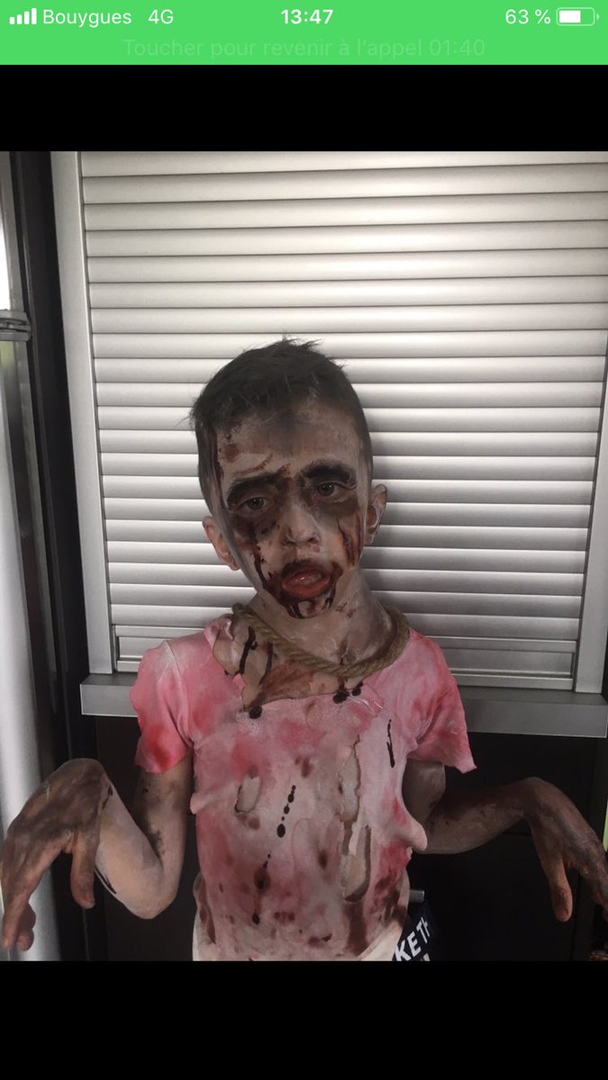 LenyPLV's tweet photo. Leny été très content de pouvoir participer au spectacle de fin d’année de son école. Ils ont fait une chorégraphie sur la musique thriller de Michael Jackson. Leny a reçu plein de compliments sur sa tenue et son maquillage réalisés par sa maman pour l’occasion ❤️😘 https://t.co/gvVf4bSvm6