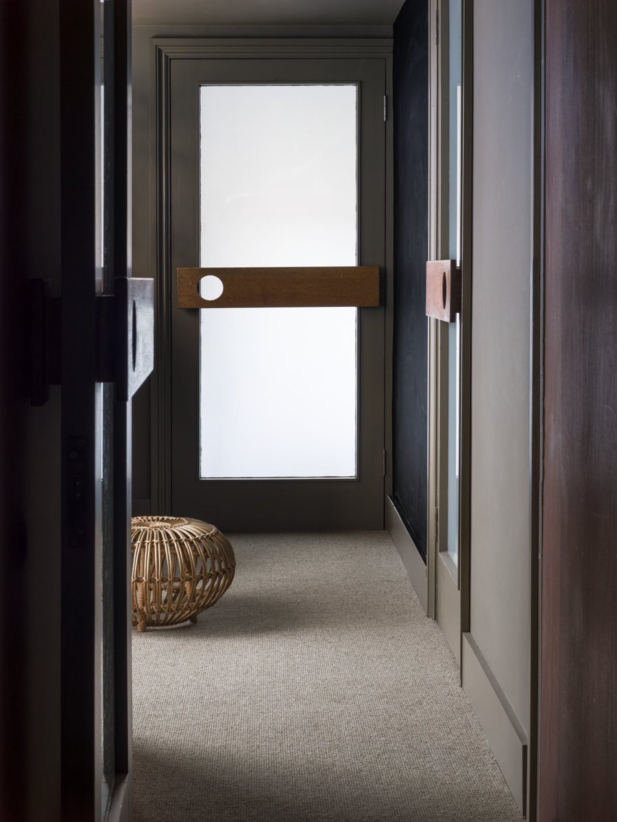 CrucialTrading's tweet photo. Greeting guests in style with our Coast wool floorcovering collection, seen here in ‘Pebbles’ colourway: https://t.co/d8QBEfK4Yq #wool #woolcarpet #woolflooring #crucialtrading #carpet #carpeting #whereinspirationbegins https://t.co/k3VkXukjId