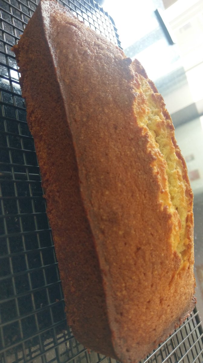 Minal2804's tweet image. One lemon drizzle cake ready for tomorrow's #EmailSkills workshop!