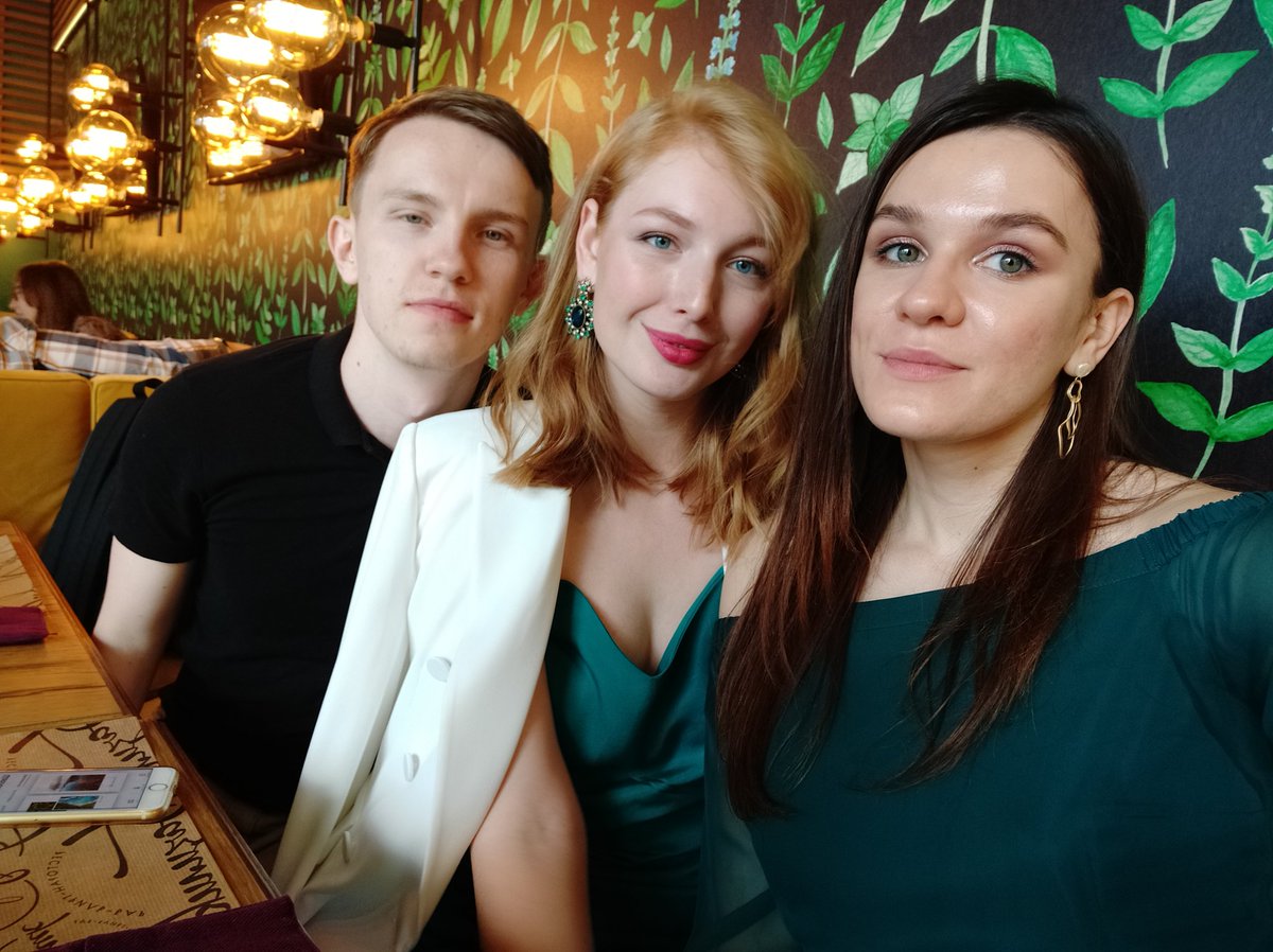 DashkaGryaznova's tweet photo. Инстаграм сломался, смотрите на бакалавров туть! https://t.co/NZlSfoEs2R