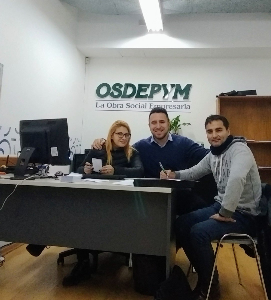 nicoledesma87's tweet photo. Máquinas positivas 🚀 #comercial #ventas #moron #team @Natycorrendo1 @feezgo @Osdepym https://t.co/IsjisULoes