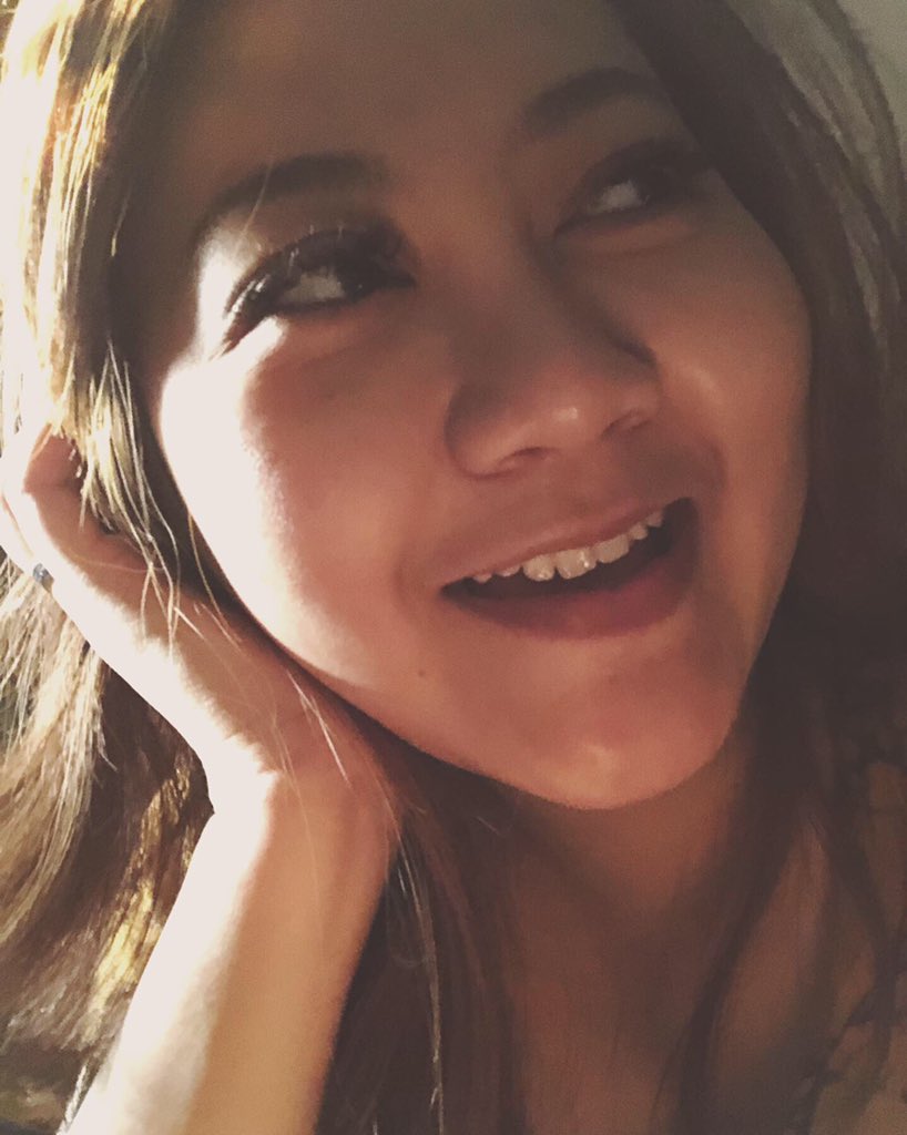 renaaaaaaaa_'s tweet photo. I’m a nice person, just don’t press the BITCH BUTTON https://t.co/SkrAnmTqOj