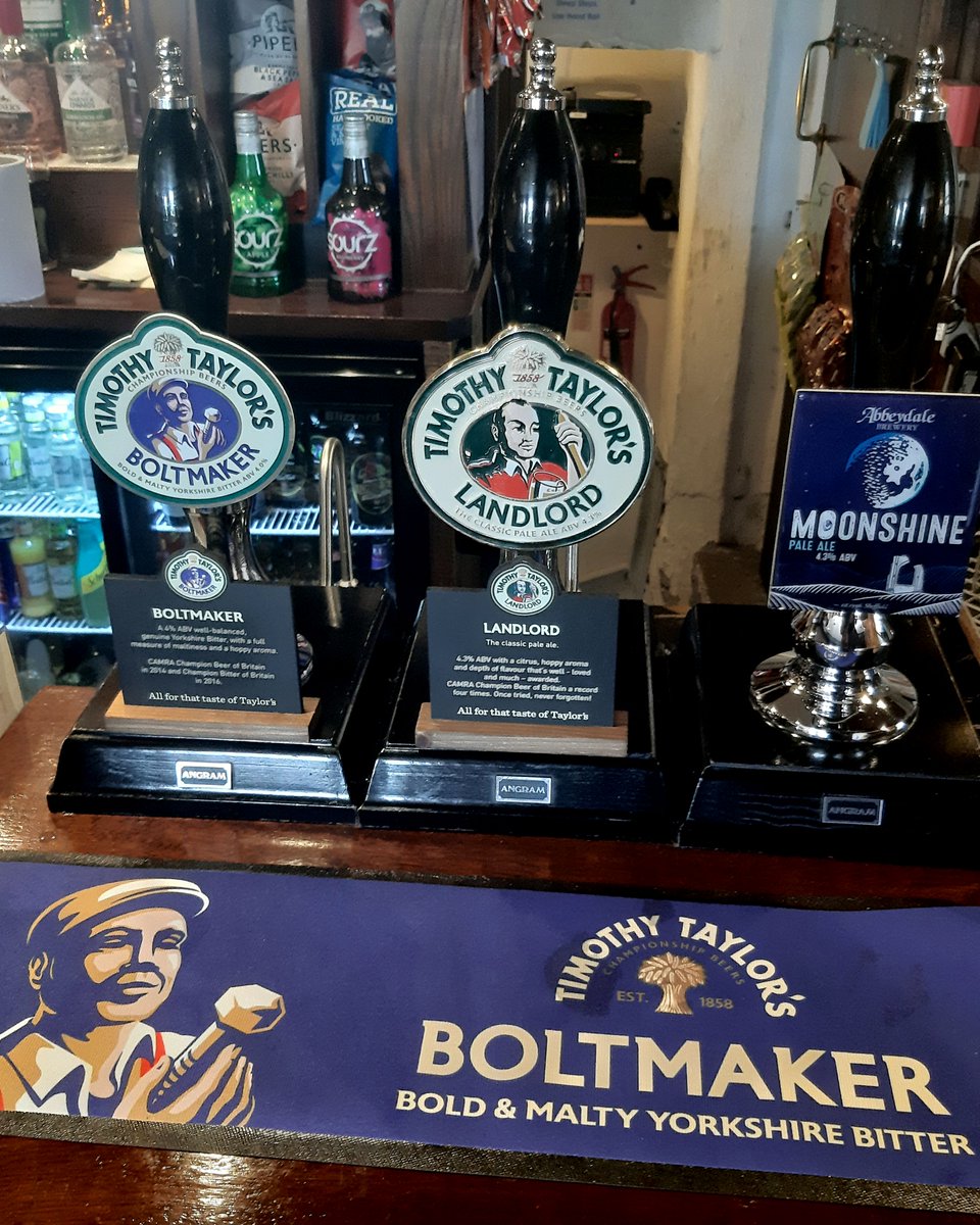 TimothyTaylors's tweet photo. There's no better place to kick back and while away a summer afternoon than @Foursoxspring's sun-drenched beer garden 🌞

With an amazing schedule of live music, a pint of Taylor's (Landlord permanent and Boltmaker guest) in the company of Jack, Ruth and their lovely team! 😊🍻 https://t.co/OaX8vtwB1J