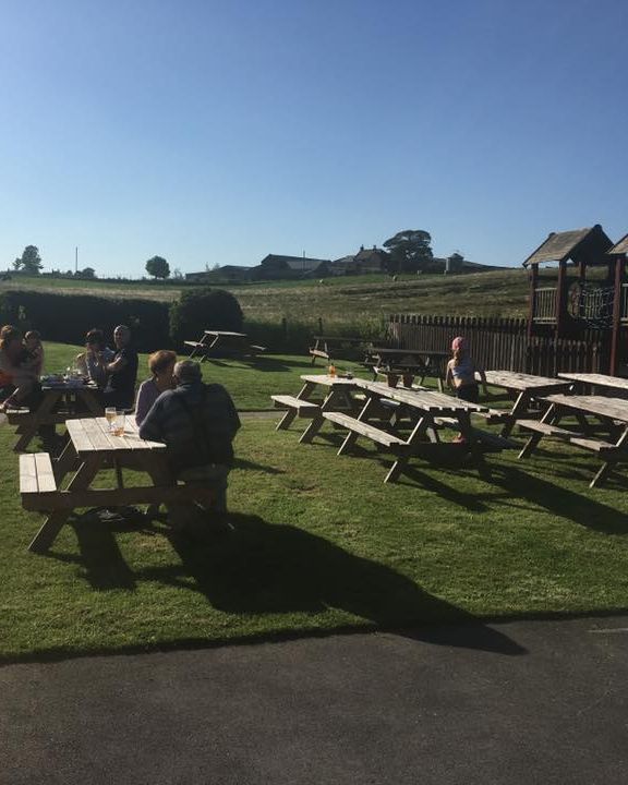 TimothyTaylors's tweet photo. There's no better place to kick back and while away a summer afternoon than @Foursoxspring's sun-drenched beer garden 🌞

With an amazing schedule of live music, a pint of Taylor's (Landlord permanent and Boltmaker guest) in the company of Jack, Ruth and their lovely team! 😊🍻 https://t.co/OaX8vtwB1J