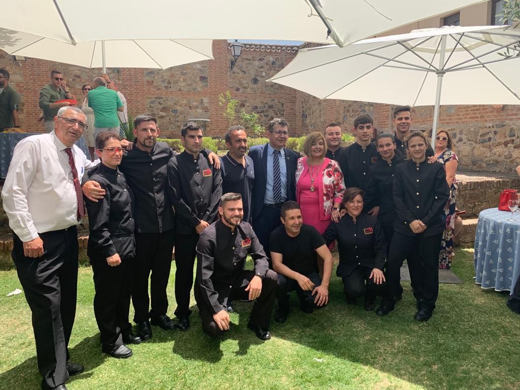 El pasado sábado estuvimos en la Toma de Posesión de la Presidenta de la <a href="/DiputacionCC/">DiputacionCC</a>. 
 El calor no ha impedido que disfrutásemos del evento. ☺️