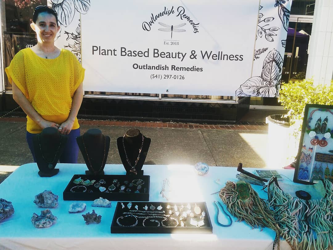 OutlandishRem's tweet image. Support your local farmers market! Support small businesses!! We are at the Coos Bay Farmer's market today. We are giving away lip balms!! Mention this post!! #Support your local farmers market! Support small businesses!! #shoplocal Free Lip balm today!