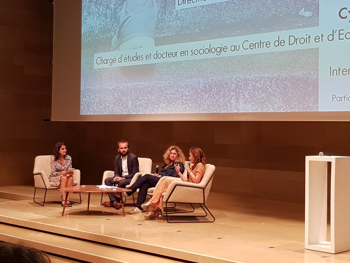 FAMilliat's tweet photo. #ElleActiveSport | Après-midi d'échanges sur la place des #femmes dans le #sport, avec de nombreuses intervenantes et notamment @bbarbusse &amp; @TezenasMagali, membres de notre comité exécutif ! #shareMilliat https://t.co/TGtvpEBLjU