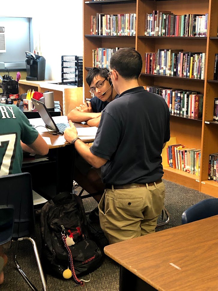 UpperSchoolWS's tweet photo. Upper School students are in the midst of honing their skills at Woodlynde School's summer program. No summer slump here! #SummerCamp #WSCampWarrior https://t.co/GNwslpTg7n