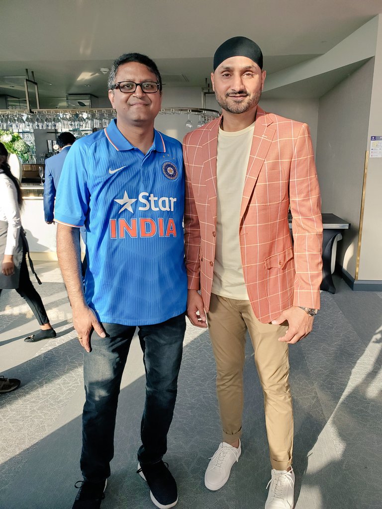 purneshr's tweet photo. Happy Birthday Bhajji Pahji! It was great meeting and chatting with you in Birmingham! @harbhajan_singh Thanks for the pictures and the memories! https://t.co/fQhTIblNxH