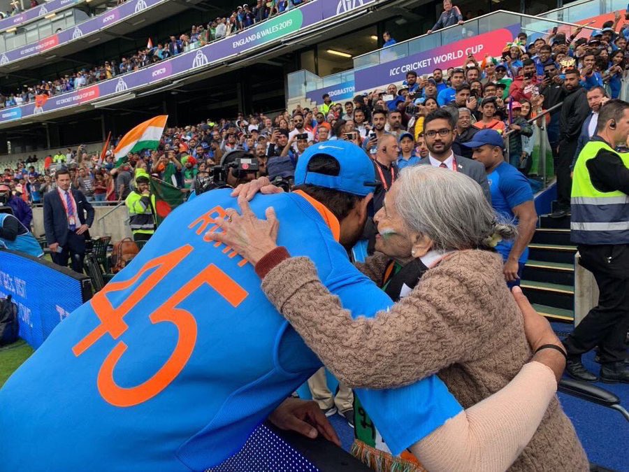Mrs. Charulata ji was the woman of the match for me. Incredible to meet someone with such a lively spirit.